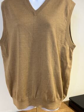 Joseph & Lyman L Tan Merino Wool Mens Vest V Neck Academia Old Money Professor